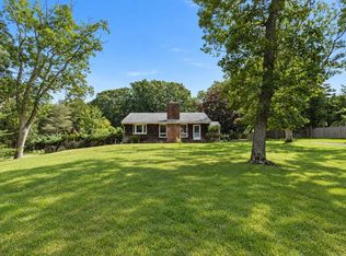 794 Accabonac Rd, East Hampton, NY 11937