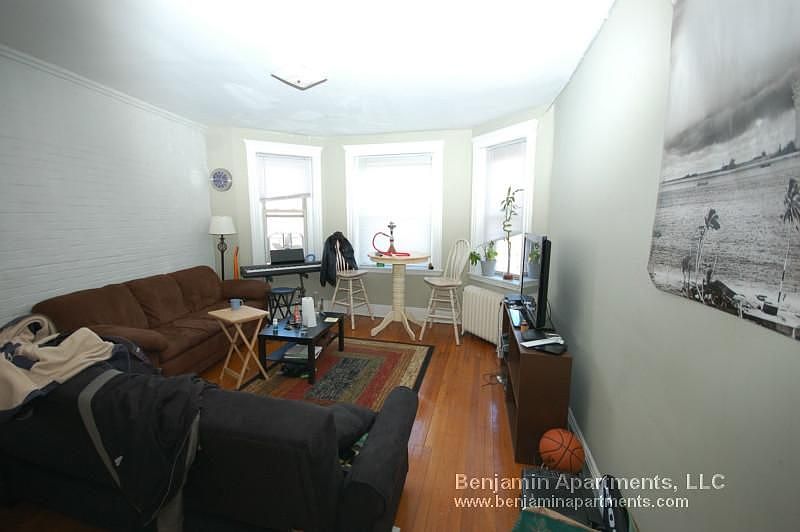 2nd image of 53 Park Dr #23
