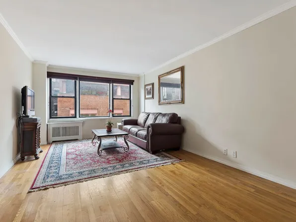 333 East 34th Street image 1 of 10