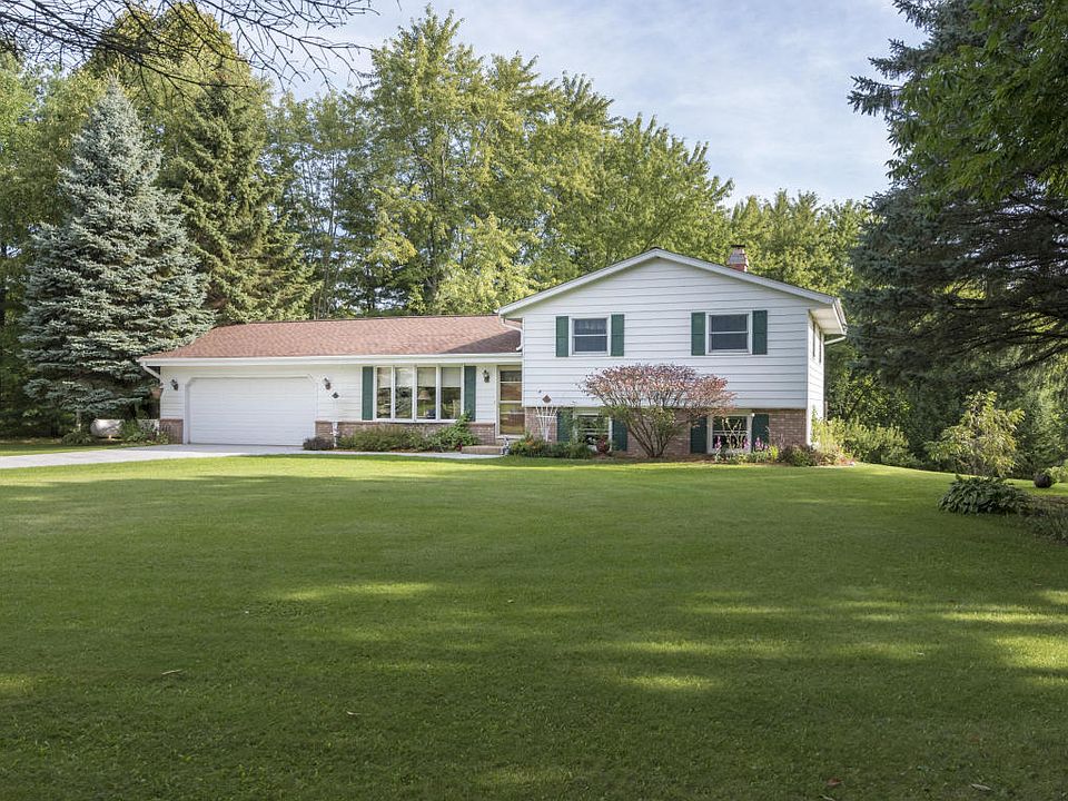 1st image of 7578 Bavarian Ln