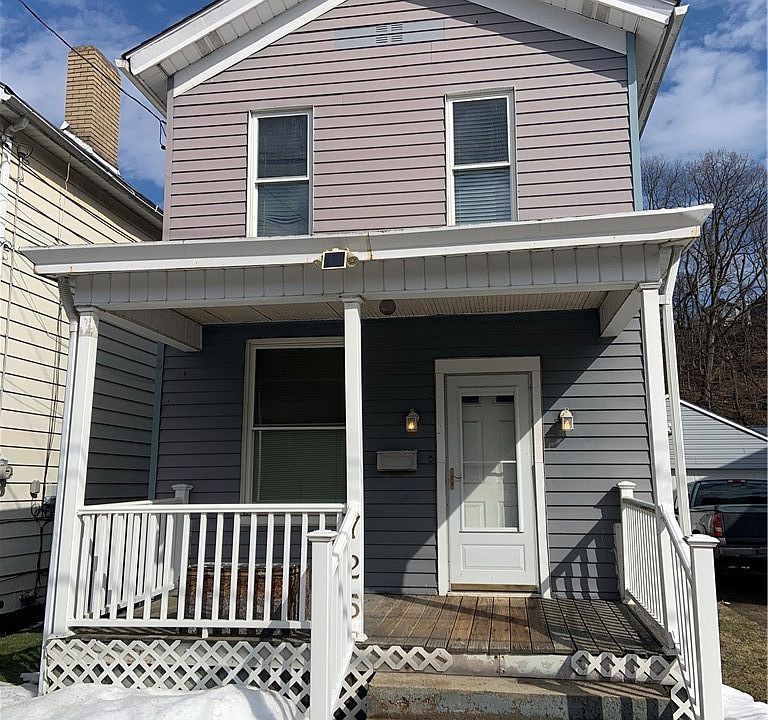 1st image of 725 11th Ave