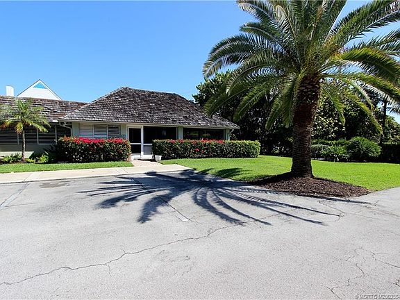5th image of 1550 NE Ocean Blvd #101