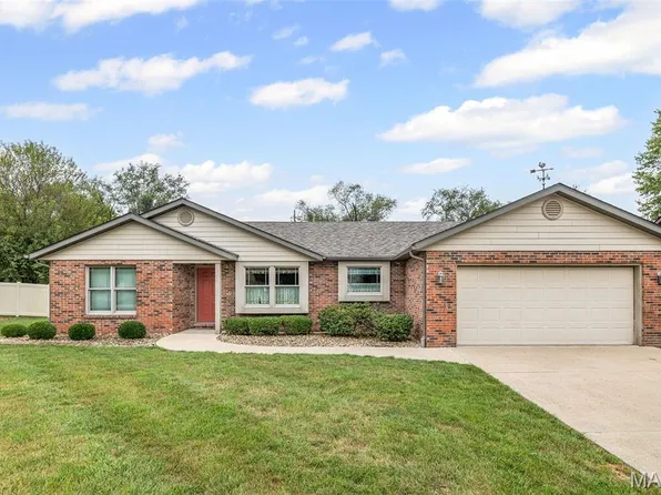 53 Paulette Dr, Belleville, IL 62226