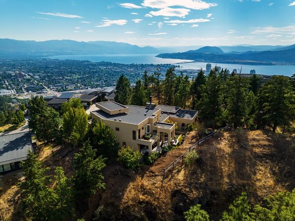 1180 Stoneypointe Ct, Kelowna, BC V1V 2Y3