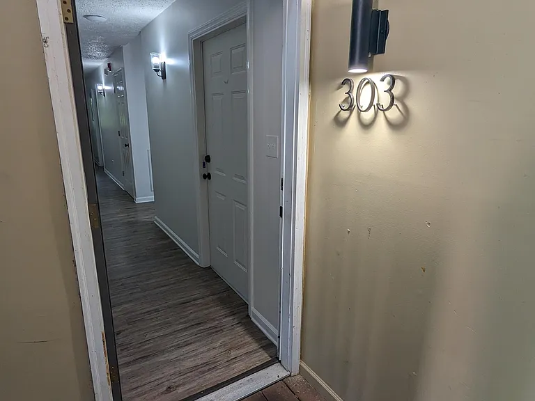 1425 College Heights Rd #205 — Photo 3