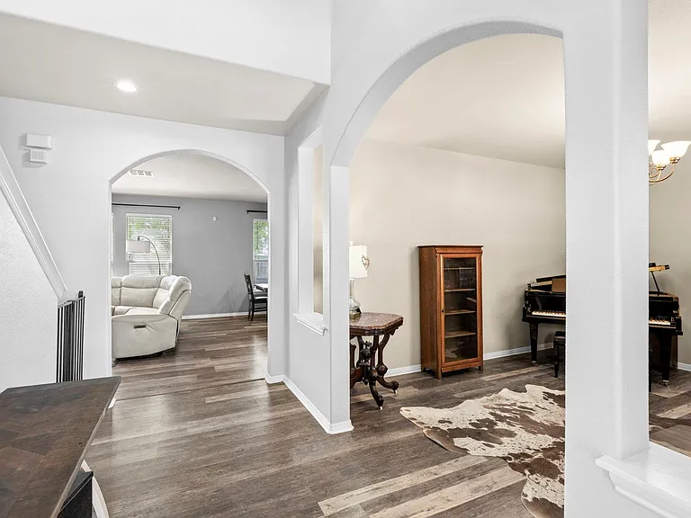 227 Sandstone Trl — Photo 3