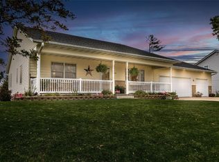 2212 Balsam Dr SW, Cedar Rapids, IA 52404