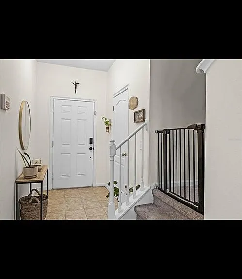 1968 Compass Flower Way — Photo 12