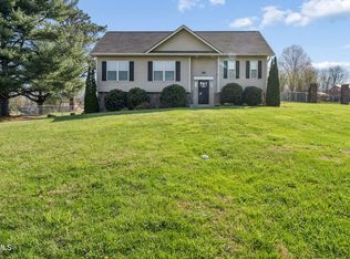 120 Hopper Rd, Johnson City, TN 37604