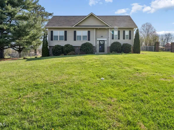 120 Hopper Rd, Johnson City, TN 37604