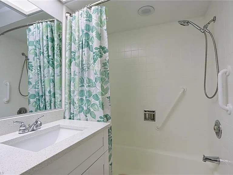 28387 Las Palmas Cir — Photo 4
