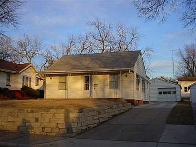 1322 N 9th St Beatrice NE 68310 Zillow