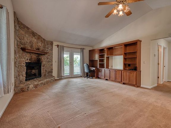 4th image of 43 Diane St