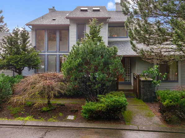 15 Masaryk St, Lake Oswego, OR 97035