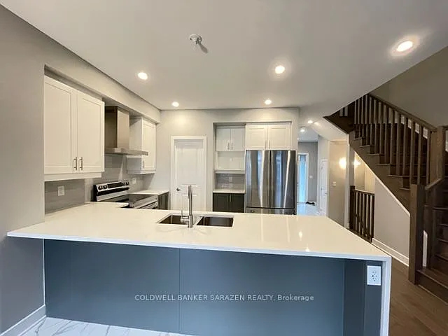 330 Whitham Cres — Photo 20