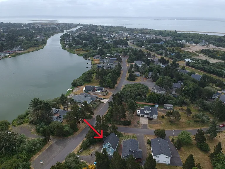 905 Pacific Surf Ave SW — Photo 33