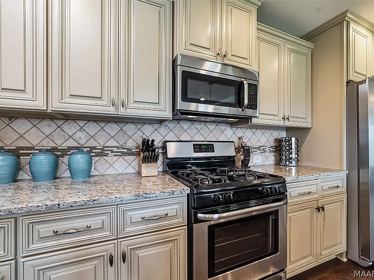 8115 Faith Ct — Photo 14