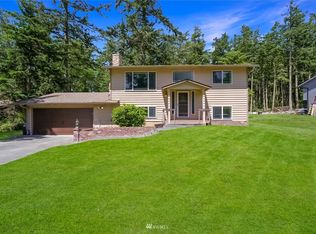2124 Norcliffe Way, Oak Harbor, WA 98277