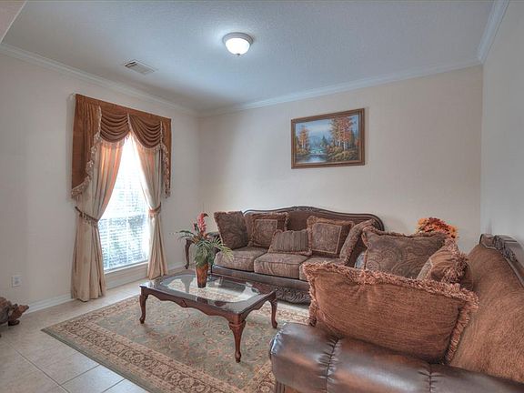 5th image of 2514 Summer Creek Dr