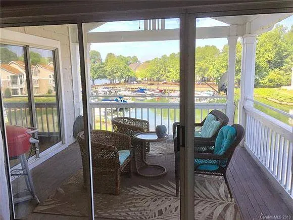 1205 Torrence Cir — Photo 24