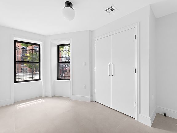 5th image of 429 Decatur St #1