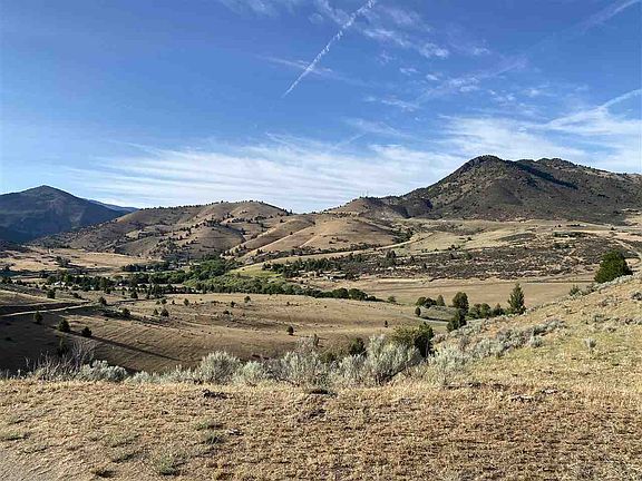 2nd image of 3333 Deer Creek Way
