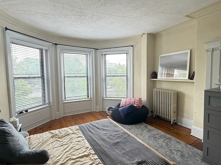 914 Beacon St #3 — Photo 2