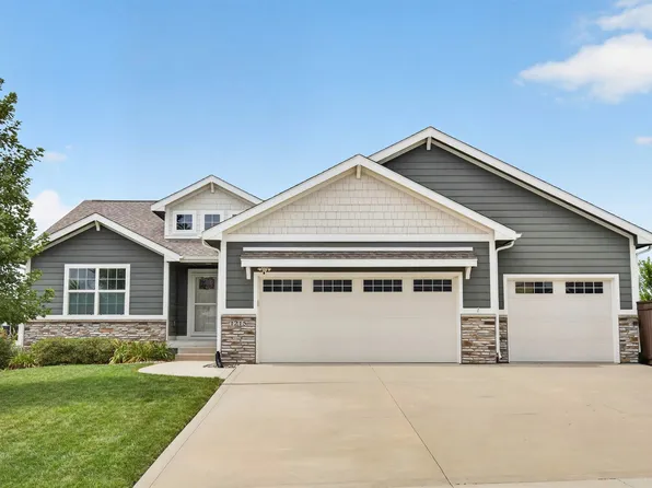 1215 Warrior Run Dr, Norwalk, IA 50211