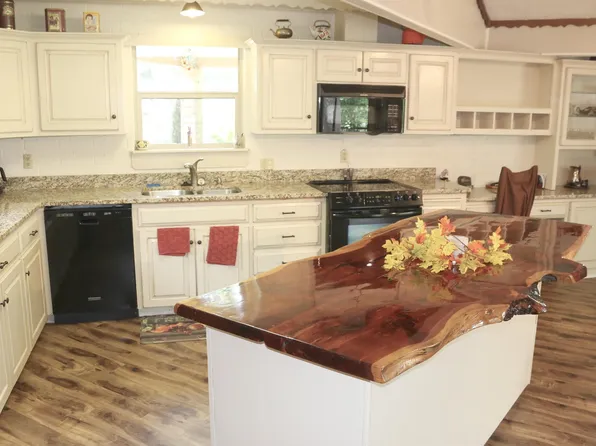 307 Rosewood Dr, Hideaway, TX 75771