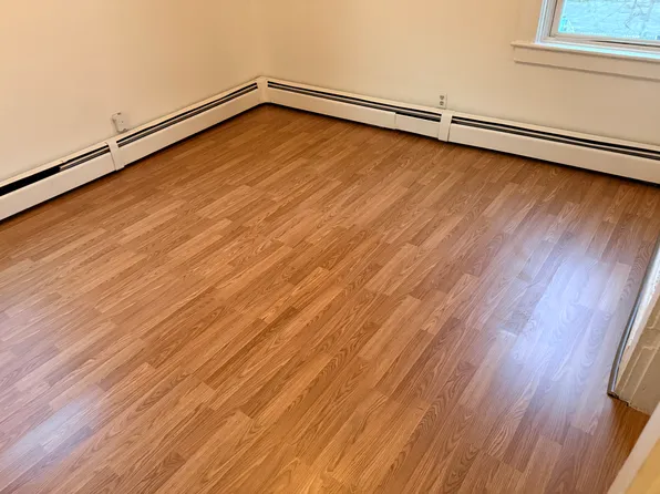 28 Tuxedo Ave #2, Providence, RI 02909