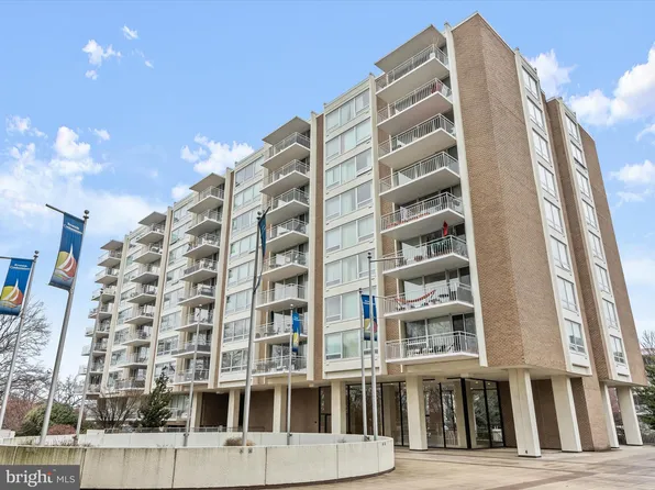 1435 4th St SW APT B715, Washington, DC 20024