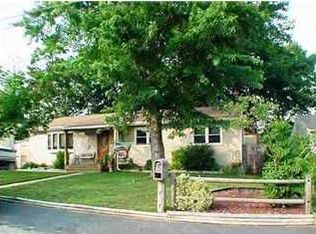 377 Delaware Dr, Brick, NJ