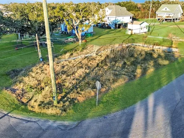 5166 Kenal Rd, Lafitte, LA 70067