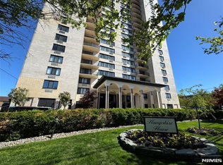 1590 Anderson Ave APT 2F, Fort Lee, NJ 07024