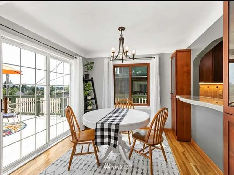 2522 N Lafayette Ave — Photo 11