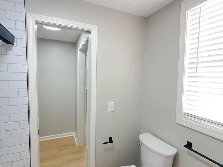 33 S Cypress Ave — Photo 9