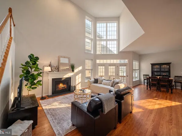 17439 Lethridge Cir, Round Hill, VA 20141