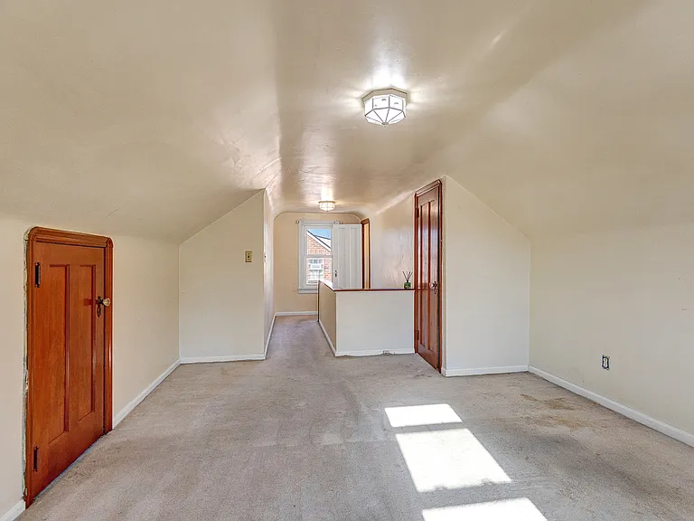 2317 Canterbury Rd — Photo 28