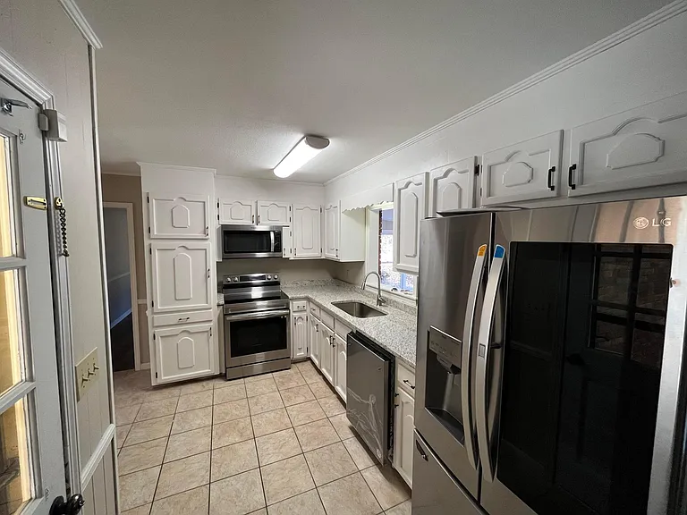 4712 Spicewood St — Photo 4