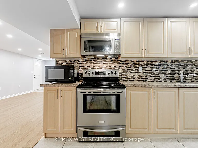 31 Clair Rd #BASEMENT — Photo 6