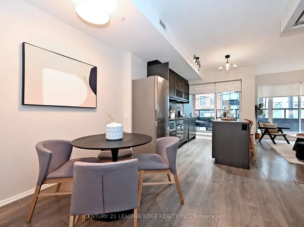 783 Bathurst St #215, Toronto, ON M5S 0A8