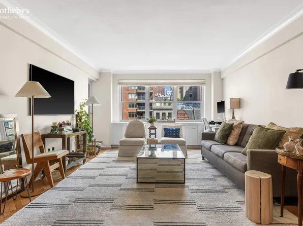 710 Park Avenue image 1 of 10