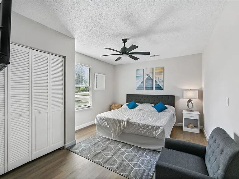 7113 Regina Dr — Photo 5