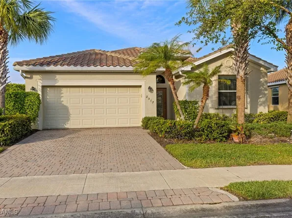 2517 Laurentina Ln, Cape Coral, FL 33909