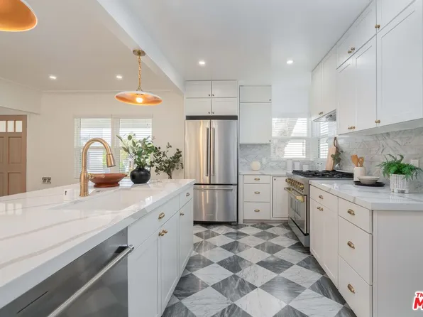 8005 Airlane Ave, Los Angeles, CA 90045