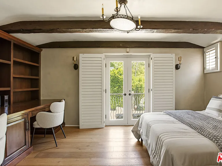 1407 N Beverly Dr — Photo 30