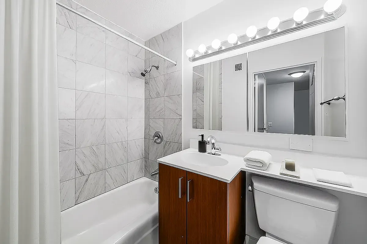 330 West 56th Street — Photo 4