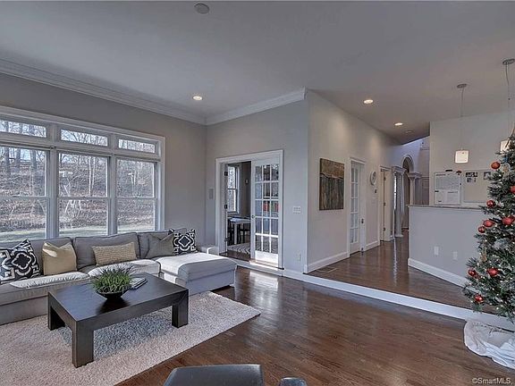 4th image of 108 Aspen Dr