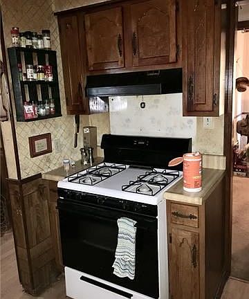 3rd image of 2500 Rose Dr