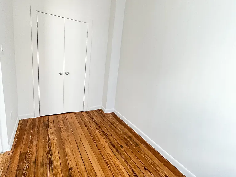 234 Thompson St #17 — Photo 6